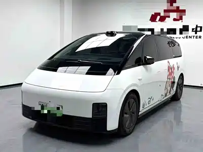 Li Auto MEGA 2025