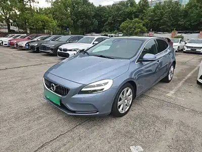 Volvo V40 2018