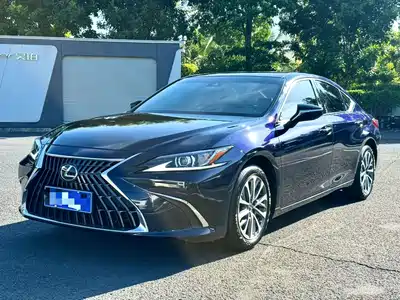 Lexus ES 2024