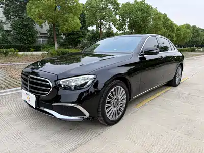 Mercedes-Benz E-Class 2022