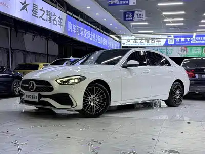 Mercedes-Benz C-Class 2024