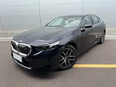 BMW i5 2025
