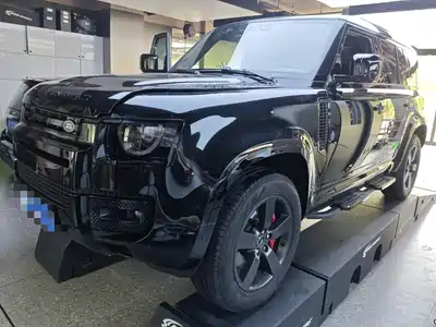 Land Rover Defender 2023