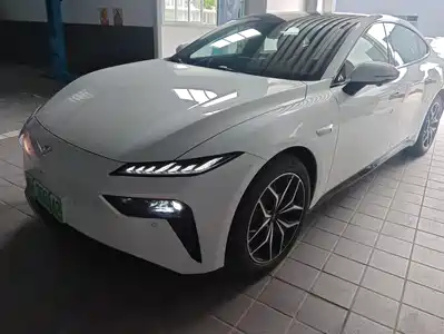 Dongfeng Yipai eπ007 2025