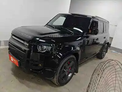 Land Rover Defender 2023