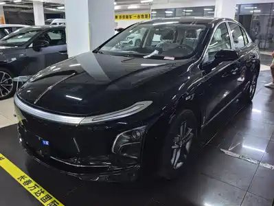 Hongqi E-QM5 2026