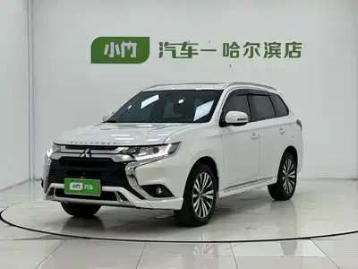 Mitsubishi Outlander 2023