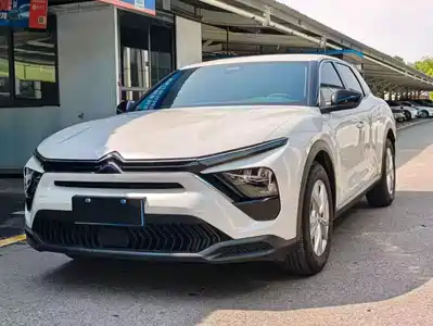 Citroën Versailles C5 X 2024