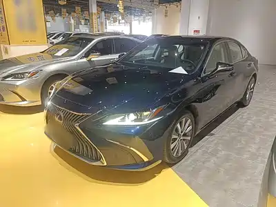 Lexus ES 2019