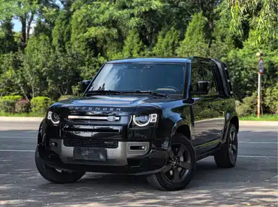 Land Rover Defender 2023