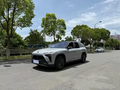 NIO ES8 2021