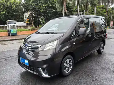 Nissan NV200 2016