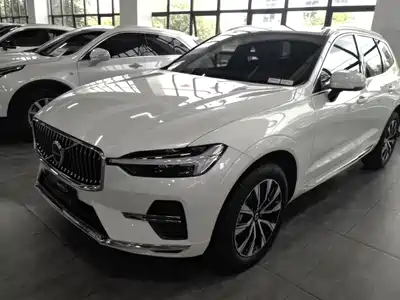 Volvo XC60 2025