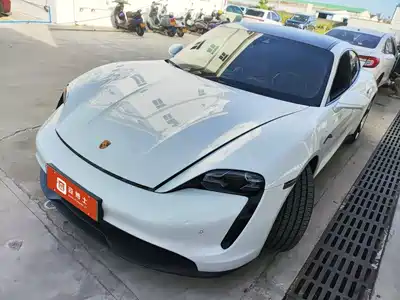 Porsche Taycan 2023