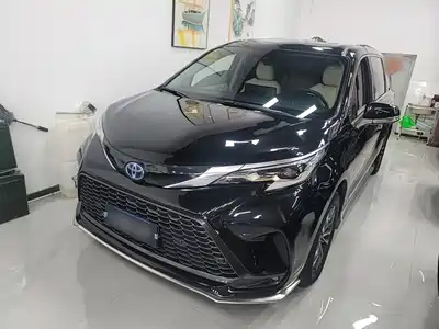 Toyota Granvia 2023