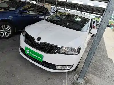 Škoda Rapid Spaceback 2015