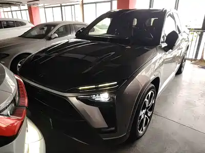 NIO ES8 2021