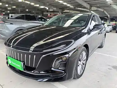 Hongqi E-QM5 2023