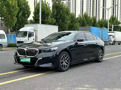 BMW i5 2025