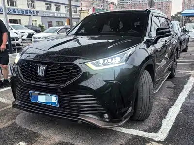 Toyota Crown Kluger 2022