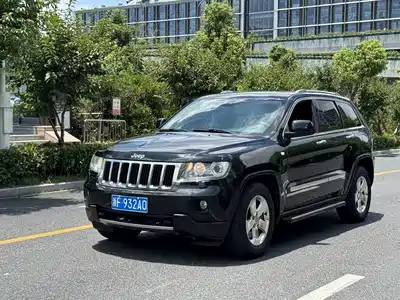 Jeep Grand Cherokee (Import) 2013