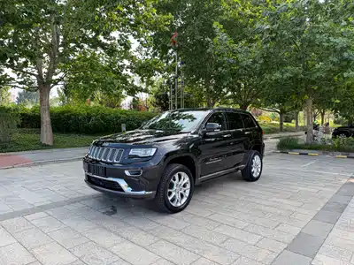 Jeep Grand Cherokee (Import) 2015