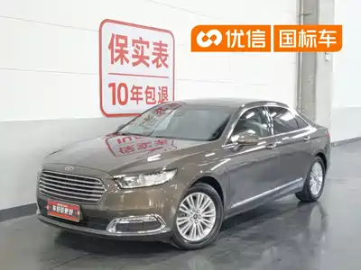 Ford Taurus 2016