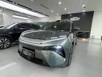 BYD Tang L 2025