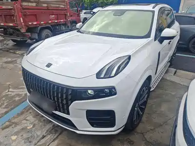 Lynk & Co 09 EM-P 2023