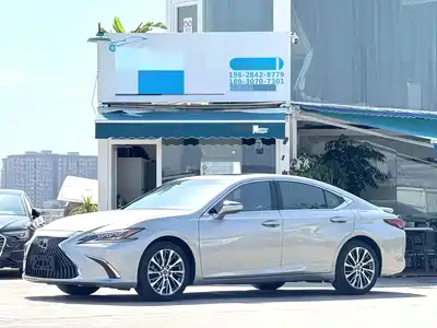 Lexus ES 2021