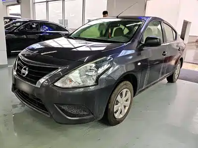 Nissan Sunny 2015