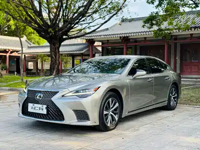 Lexus LS 2022