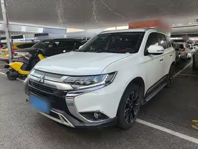 Mitsubishi Outlander 2020