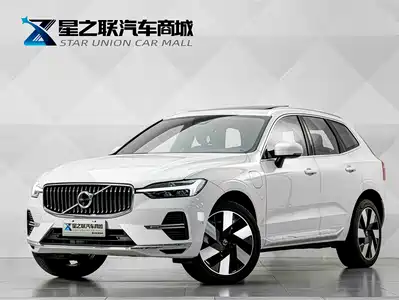 Volvo XC60 Plug-in Hybrid 2025