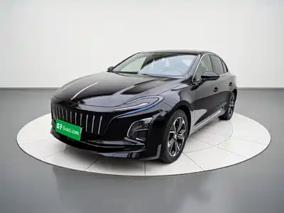 Hongqi E-QM5 2024