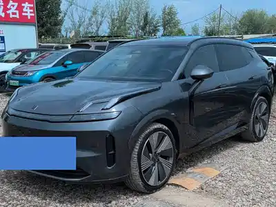 Lynk & Co 08 EM-P 2024