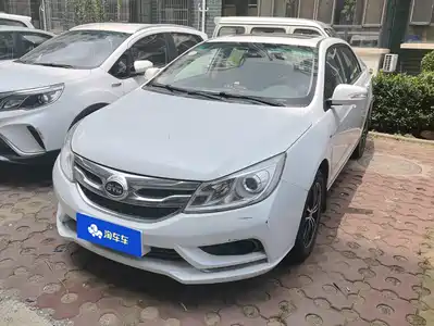 BYD Surui 2016