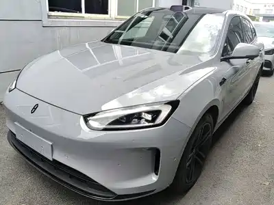 AITO Wenjie M5 2025