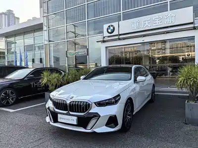BMW i5 2025