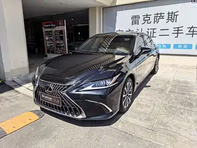 Lexus ES 2023