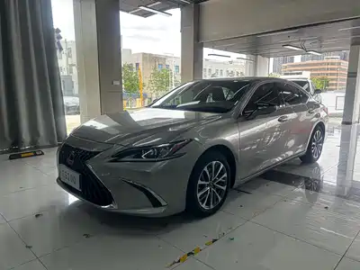 Lexus ES 2023