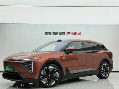 HiPhi Y 2024