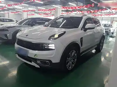 Lynk & Co 01 2020
