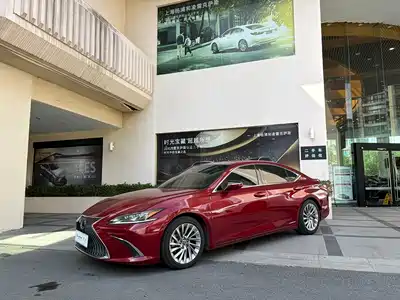 Lexus ES 2019