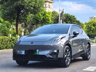 Lynk & Co Z20 2024