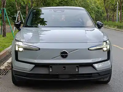 Volvo EX30 2024