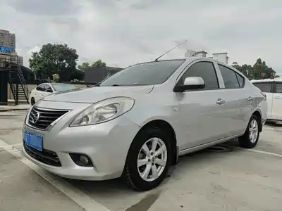 Nissan Sunny 2012
