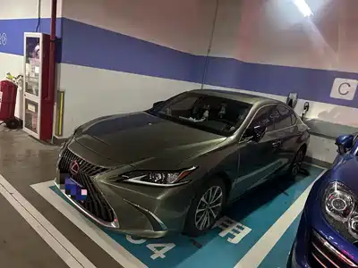 Lexus ES 2021