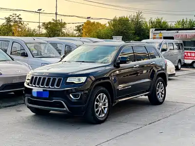Jeep Grand Cherokee (Import) 2015