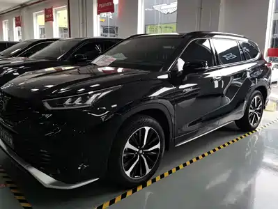 Toyota Crown Kluger 2022